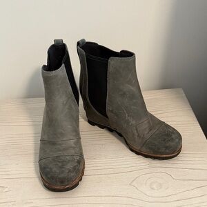 Sorel Dark Gray Ankle Boots